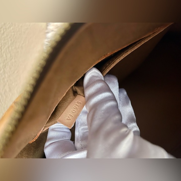 Louis Vuitton Alma Monogram Canvas PM - VI 0914 - Picture 13 of 14